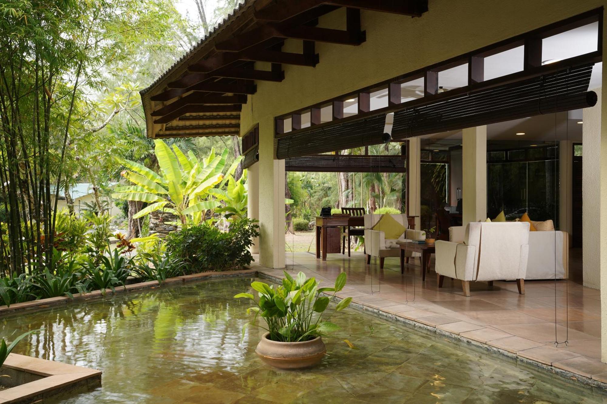 Tanjung Rhu Resort Langkawi Exterior photo The interior of the hotel