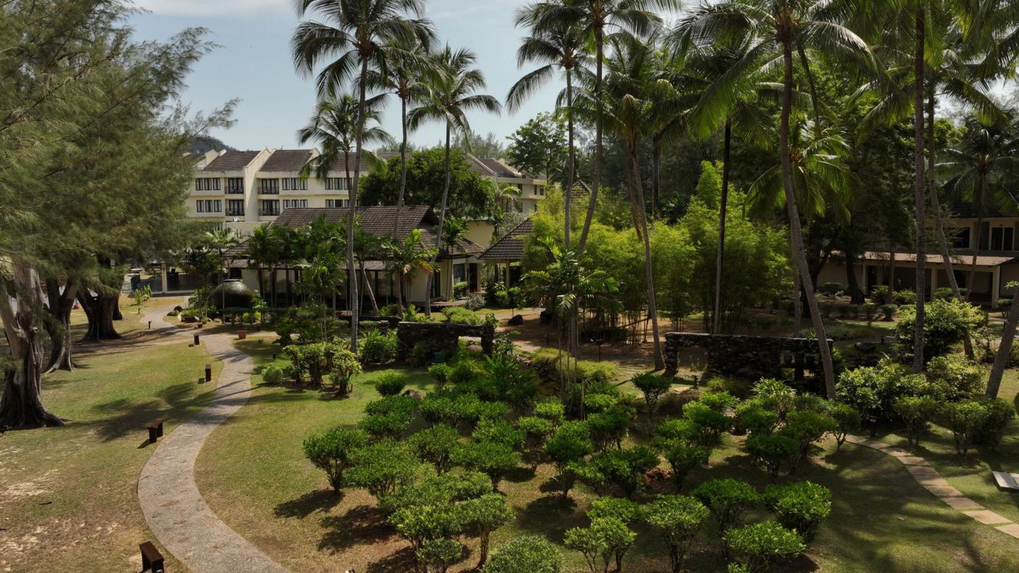 Tanjung Rhu Resort Langkawi Exterior photo The resort's grounds